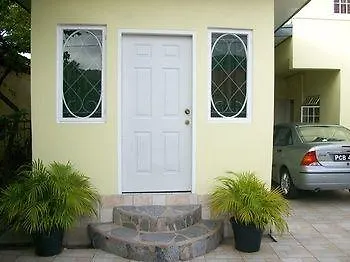 Bayville Holiday Apartment Port of Spain
