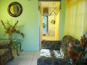 Bayville Holiday Apartment Port of Spain