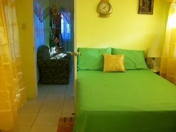 Bayville Holiday Apartment Port of Spain
